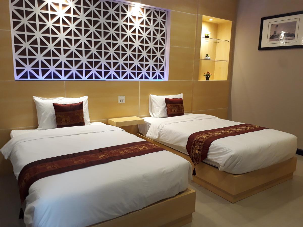 Thatluangview Hotel Vientiane Exterior photo